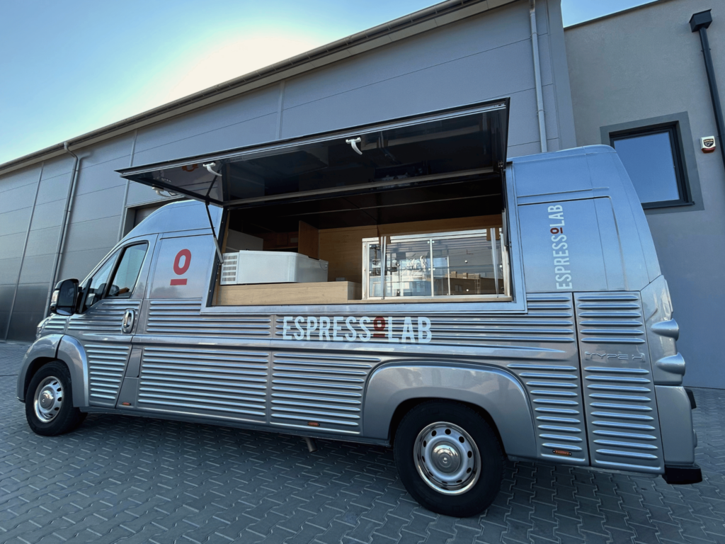 Mobile cafe